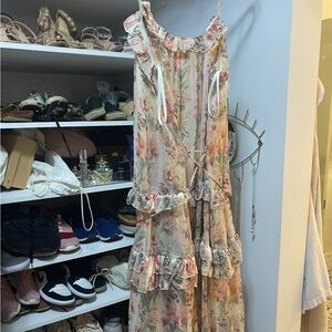 EDIT White Closet flowy floral dress